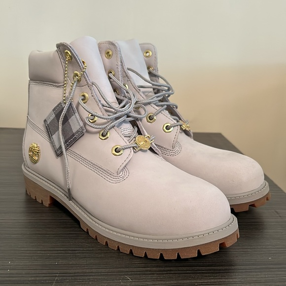 ♡BRAND NEW IN BOX Timberland™ Light Grey Genuine Nubuck Leather Boots♡ Size 5.5♡ - Picture 9 of 13